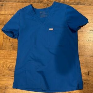 Figs Catarina one pocket top Royal Blue small